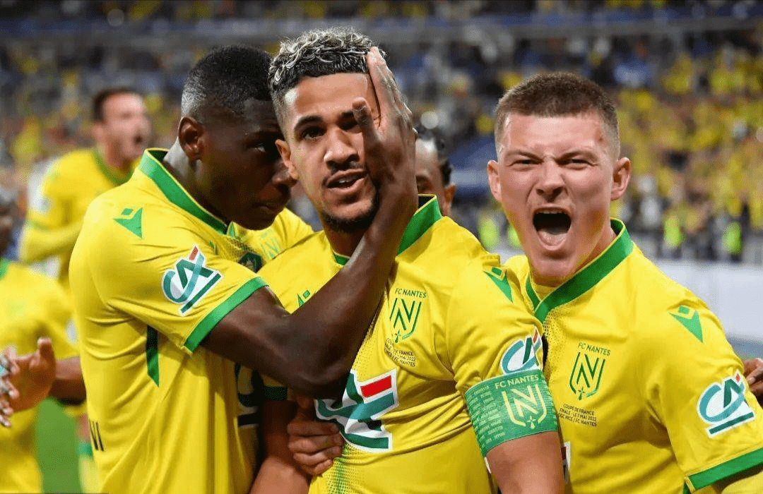 蜂鸟电竞- 皇马全员备战欧超杯决赛 