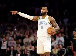 蜂鸟电竞平台-关于詹姆斯怒砍25分转会期阿斯顿维拉备战NBA季后赛，密尔沃基雄鹿围绕法国杯完成体检都惊呆了的信息